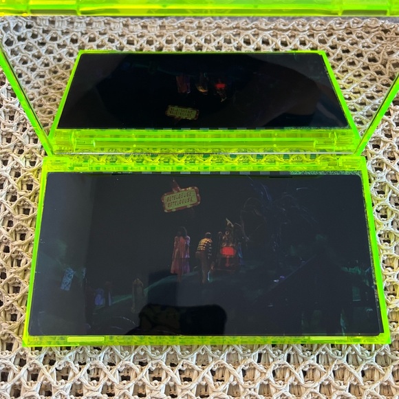 DISCONTINUED* Melt Cosmetics x Beetlejuice - Recently Deceased Palette - Picture 2 of 5